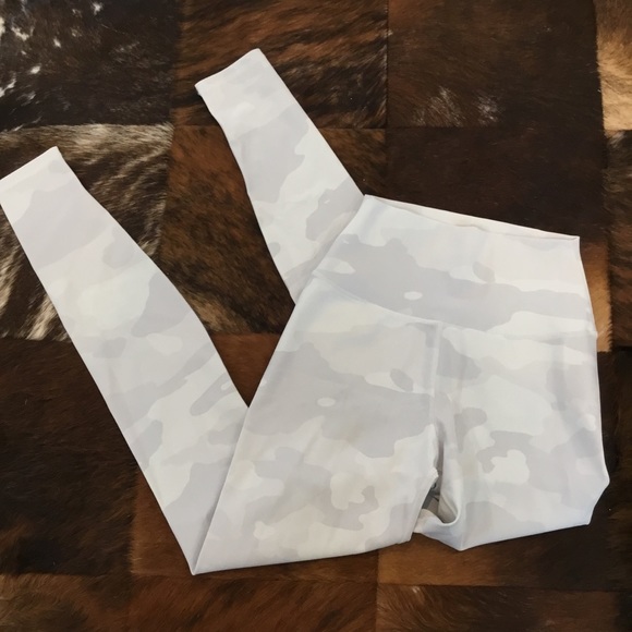 Alo Vapor High Waist White Camo Leggings - Picture 2 of 4